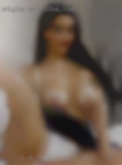 I a very women in WV  open and discrete.