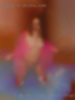 I am outgoing and love to have sex club in Baton Rouge fun.