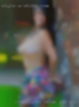 Intelligent Georgia women below 180 lbs.